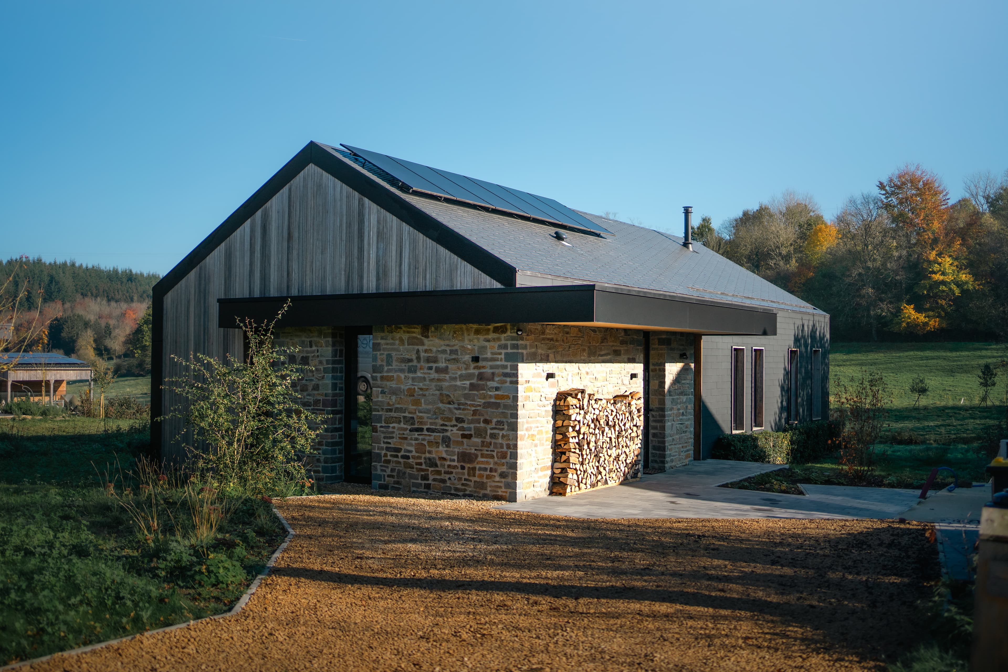 HUS04524