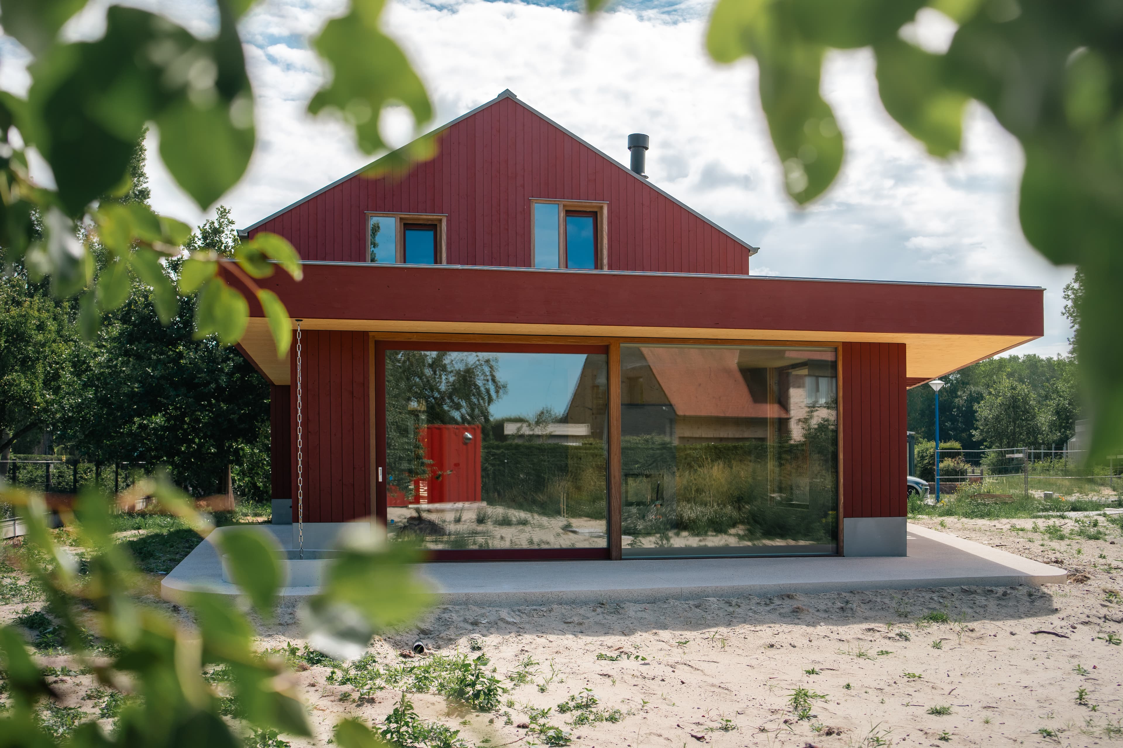 HUS06695